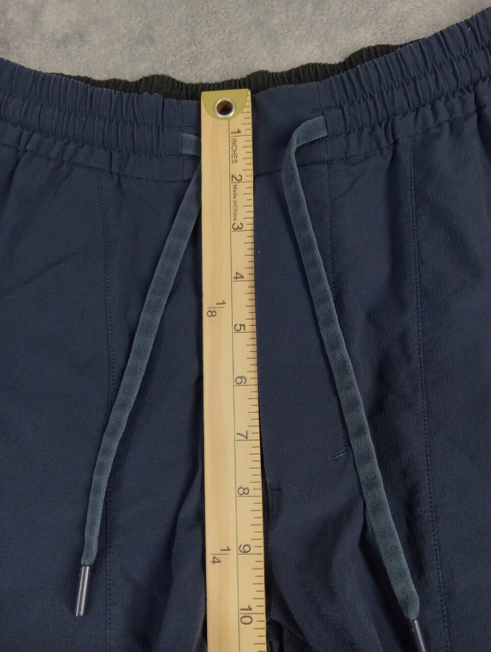 lululemon athletica Men's Navy Drawstring Athletic Shorts Size Small - Picture 7 of 10
